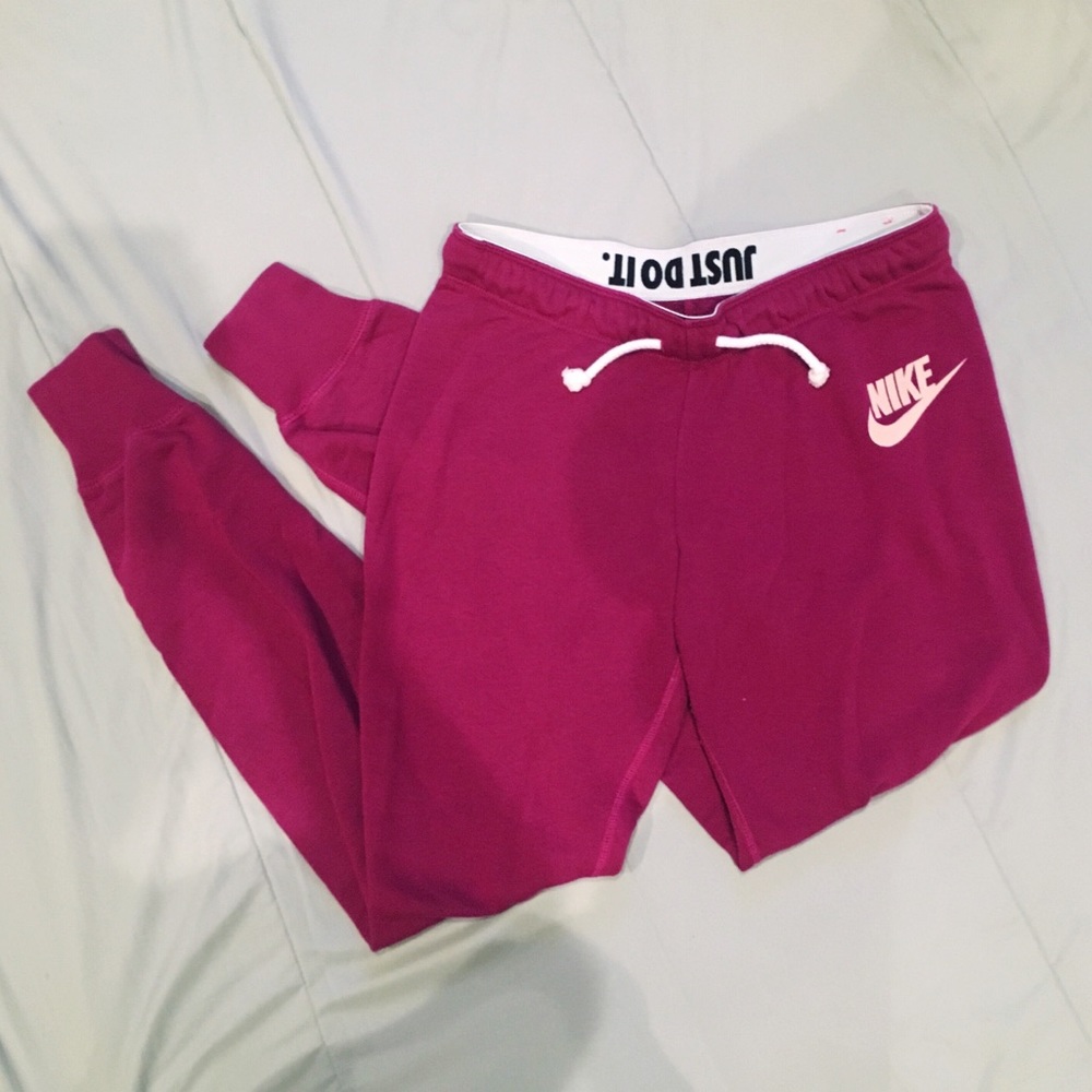NIKE • Fuschia Joggers